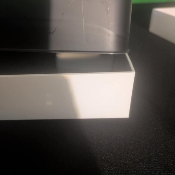 2016 Apple Macbook 1 TB Storage 16 GB RAM  Pro 15" Touch Bar i7 2.9ghz - Picture 5 of 17